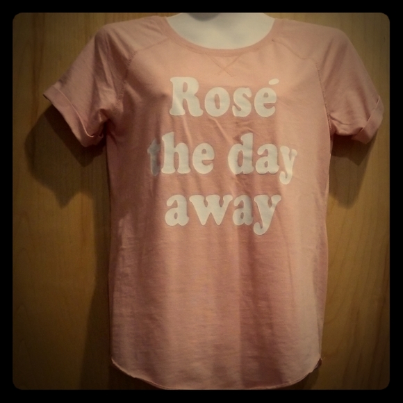 Graphic T Shirt "Rose the day away" Wine Theme Sunday Brunch - Picture 1 of 8